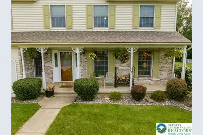 410 E Mayfield Circle, Bethlehem City, PA 18020 - Photo 2