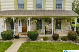 410 E Mayfield Cir, Bethlehem City, PA 18020 - Photo 2