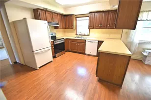 122 E Plainfield Ave, Pen Argyl, PA 18072 - Photo 4