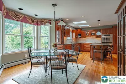6301 Oakwood Circle, Upper Saucon Township, PA 18036 - Photo 12