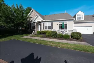1862 Gregory Pl, Lower Saucon Township, PA 18055 - Photo 2