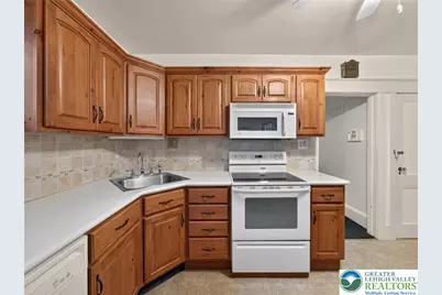121 E Elm Street, Emmaus Boro, PA 18049 - Photo 14