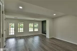 16 Red Rose Ln, Palmer Twp, PA 18045 - Photo 8