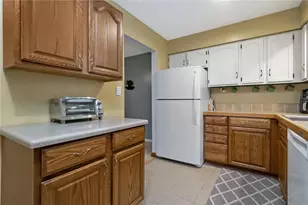 2275 Irma Dr, Allentown City, PA 18109 - Photo 16