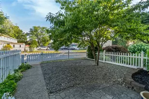 2275 Irma Dr, Allentown City, PA 18109 - Photo 36
