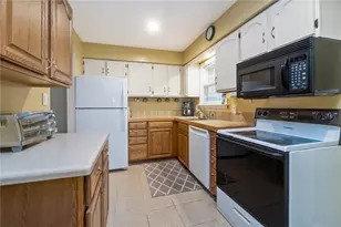 2275 Irma Dr, Allentown City, PA 18109 - Photo 14