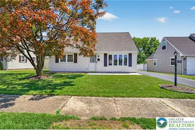 1933 Eastman Avenue, Bethlehem City, PA 18018 - Photo 2