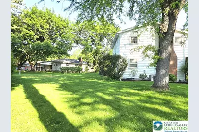 2145 Mark Twain Circle, Hanover Twp, PA 18017 - Photo 6