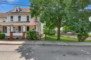 108 George St, Pen Argyl Boro, PA 18072 - Photo 1