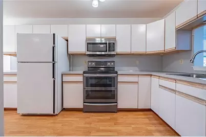 323 Surrey Place, Macungie Boro, PA 18062 - Photo 6