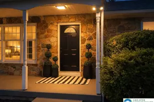 576 Horseshoe Dr, Easton, PA 18040 - Photo 2