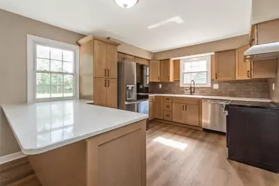 1105 Brentwood Avenue, Bethlehem City, PA 18017 - Photo 14