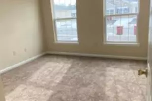 251 Huntington Ln, Forks, PA 18040 - Photo 6