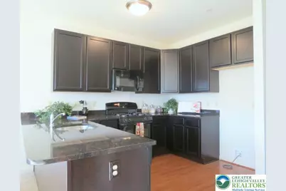 4565 Woodbrush Way, Upper Macungie Township, PA 18104 - Photo 4