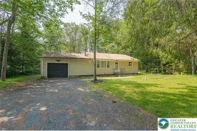 3279 Beech Ridge Drive, Tobyhanna Twp, PA 18346 - Photo 2