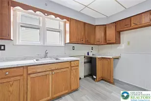 223 W High St, Nesquehoning, PA 18240 - Photo 6