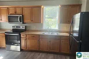 28 E Walnut St, Nazareth Boro, PA 18064 - Photo 6