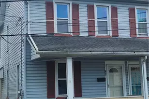 28 E Walnut St, Nazareth Boro, PA 18064 - Photo 1