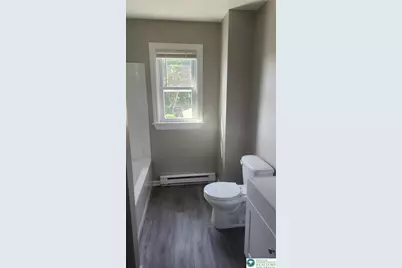 28 E Walnut Street, Nazareth Boro, PA 18064 - Photo 8