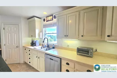 302 Chris Drive, Windsor Twp, PA 19534 - Photo 12