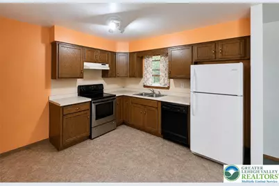 1111 Red Fox Court, Polk Twp, PA 18333 - Photo 6