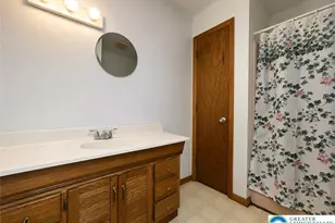 1111 Red Fox Ct, Polk Twp, PA 18333 - Photo 2