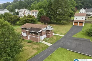 722 South Ave, Jim Thorpe, PA 18229 - Photo 2