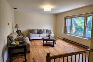 1916 Molinaro Dr, Allentown City, PA 18104 - Photo 4