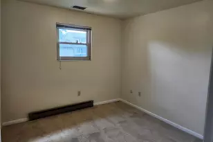 1916 Molinaro Dr, Allentown City, PA 18104 - Photo 16