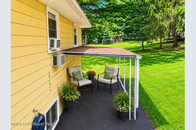 35 W Diaz Avenue, Nesquehoning, PA 18240 - Photo 16