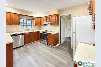 1929 Earls Court, Salisbury Township, PA 18103 - Photo 12