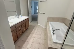 1812 Emerald Dr, South Whitehall Township, PA 18069 - Photo 16