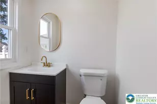2451 Birch St, Wilson Boro, PA 18042 - Photo 16