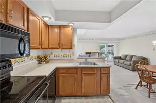 2649 Rolling Green Dr, Macungie Boro, PA 18062 - Photo 12