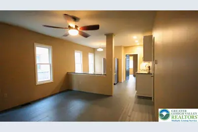 71 W Goepp Street, Bethlehem, PA 18018 - Photo 2