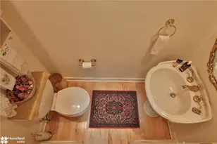 13 Winfield Ct, Palmer Twp, PA 18045 - Photo 8