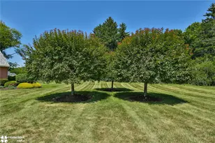 13 Winfield Ct, Palmer Twp, PA 18045 - Photo 2