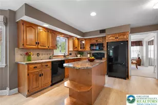 2011 Wooded Ridge Cir, Weisenberg Township, PA 18051 - Photo 4