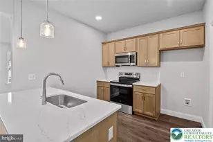 225 Lucille Way, Fleetwood Boro, PA 19522 - Photo 10