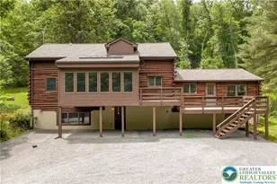 3591 Dogwood Ln, Riegelsville Boro, PA 18077 - Photo 2