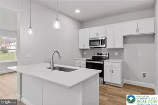 227 Lucille Way, Fleetwood Boro, PA 19522 - Photo 2