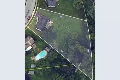 3165 Birch Circle E, Whitehall Township, PA 18052 - Photo 2