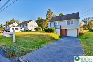 2922 Clayton St, Palmer Twp, PA 18045 - Photo 2