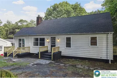 355 Brown Street, East Stroudsburg, PA 18301 - Photo 2