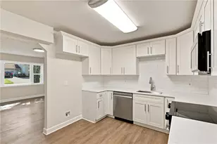 21 Edie Ln, Easton, PA 18045 - Photo 4
