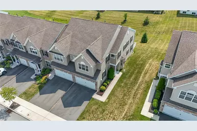 4643 Woodbrush Way, Upper Macungie Township, PA 18104 - Photo 4
