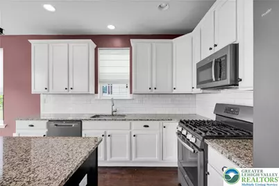 4643 Woodbrush Way, Upper Macungie Township, PA 18104 - Photo 16