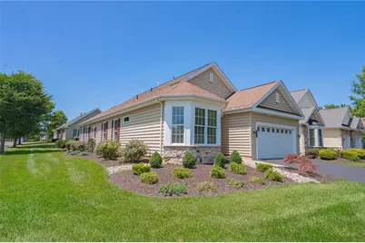 6525 Betsy Ross Circle, Bethlehem City, PA 18017 - Photo 2