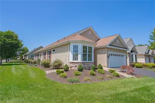 6525 Betsy Ross Cir, Bethlehem City, PA 18017 - Photo 2
