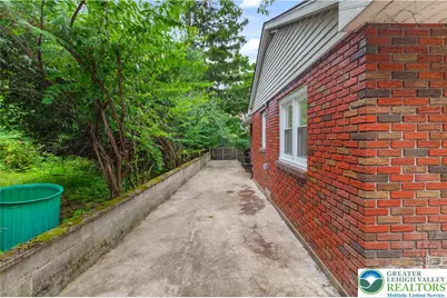 7045 Cemetery Road, Lower Mt Bethel Twp, PA 18013 - Photo 32